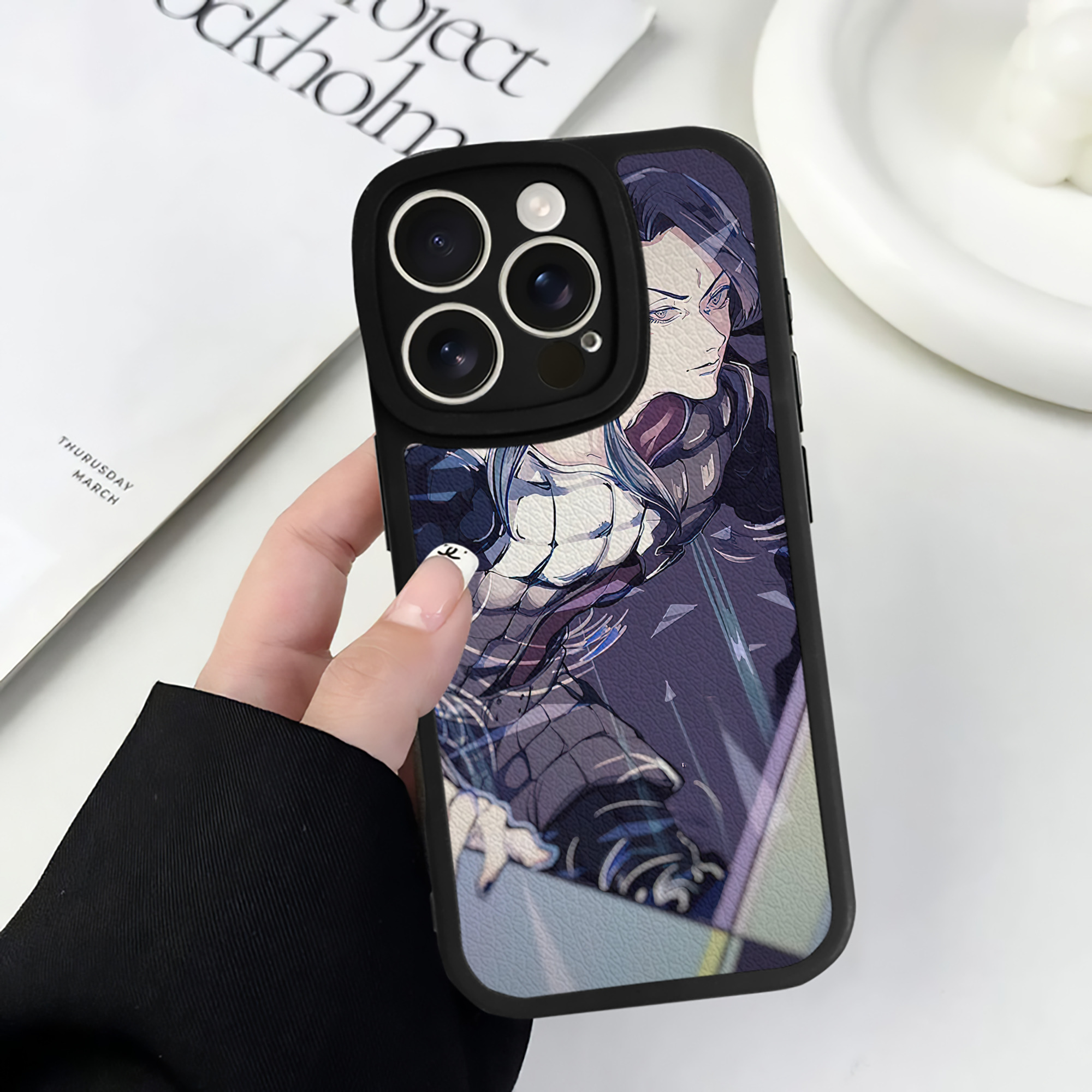 （画像用） ジョジョの奇妙な冒険 JoJo's Bizarre Adventure 【iPhone 16シリーズ対応】シリコンスマホケース（レザー調） 材質：シリコン